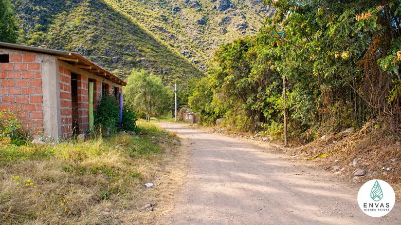 Vista de Terreno en Media Luna · Urubamba